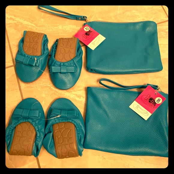 New Fold Up Emergency Shoes - Picture 1 of 3